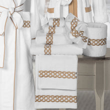 Load image into Gallery viewer, Dubai towels and bathrobe