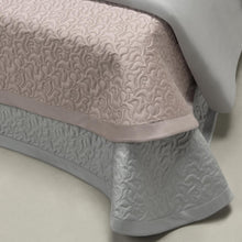 Load image into Gallery viewer, Violetta Light Quilted Bed Cover