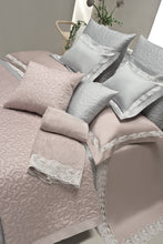 Load image into Gallery viewer, Violetta duvet cover, pillowcases and flat bottom sheet